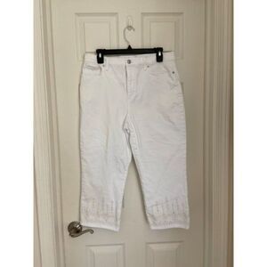 Gloria Vanderbilt Women's White Amanda Capris (Size 12)